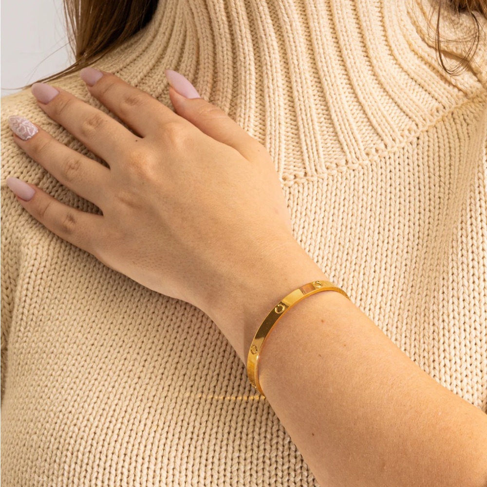 Olux® Bracelet 1st Gen